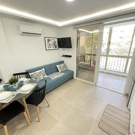 Apartment 11. Beautiful Esmeralda, A/c, Wifi Costa Adeje (Tenerife)