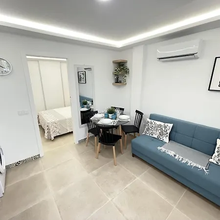 Apartment 11. Beautiful Esmeralda, A/c, Wifi