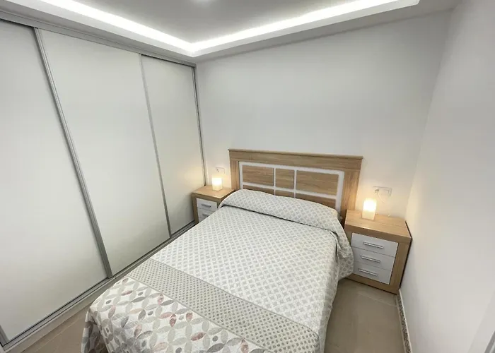 Apartment 11. Beautiful Esmeralda, A/c, Wifi *